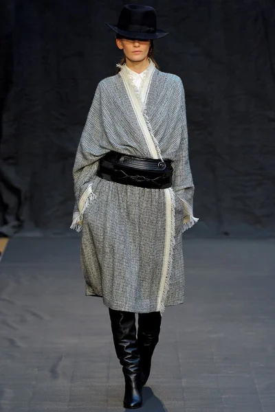 Look 7